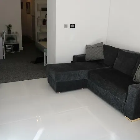 Apartment Luxury Victorian Garden Sleeps 8