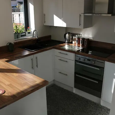 Luxury Victorian Garden Sleeps 8