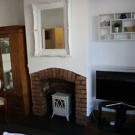 Apartment Luxury Victorian Garden Sleeps 8 Bristol