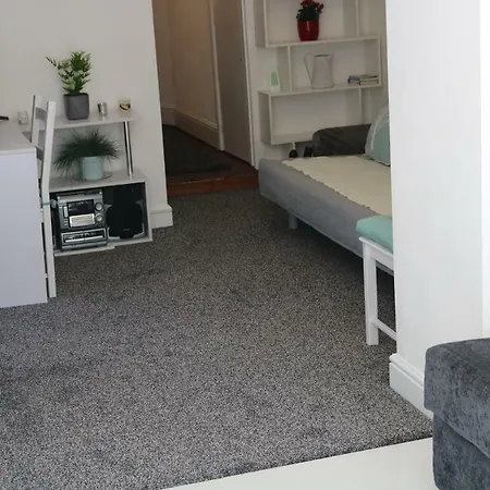 Apartment Luxury Victorian Garden Sleeps 8