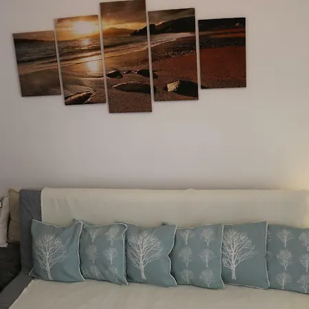 Apartment Luxury Victorian Garden Sleeps 8 Bristol