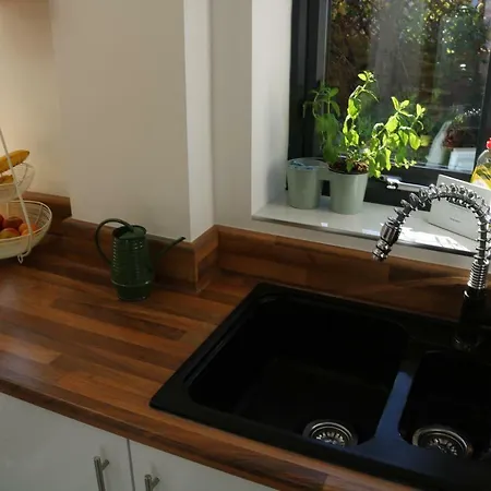 Apartment Luxury Victorian Garden Sleeps 8