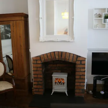 Daire Luxury Victorian Garden Sleeps 8 Bristol
