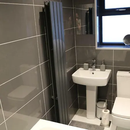 Luxury Victorian Garden Sleeps 8 Bristol